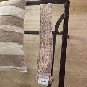 Pudus Beige Cable Knit Socks